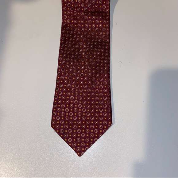 Jos. A. Bank men’s all silk tie dark red geometric - Picture 4 of 5